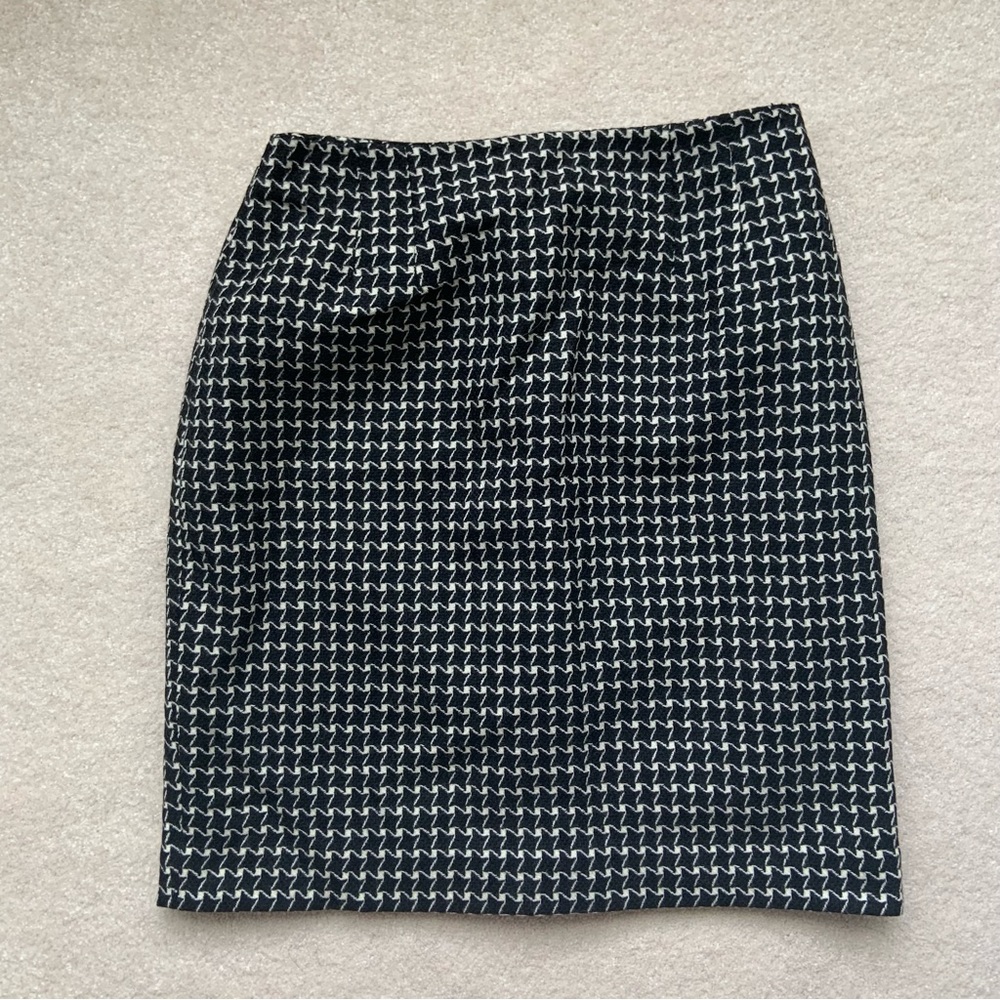 Rare Ellen Tracy Houndstooth Wool Skirt